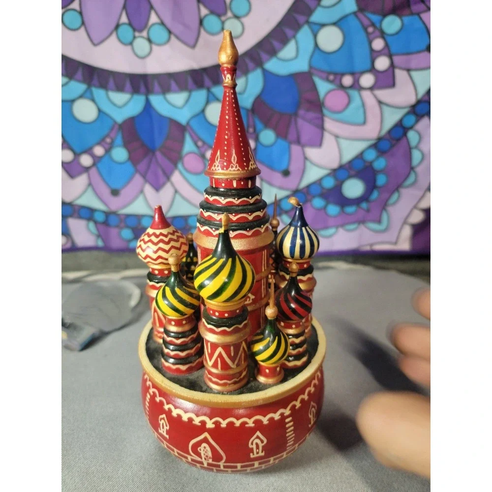 Vintage Russian St Basil Cathedral‎ Wooden Music Box Hand Painted Working